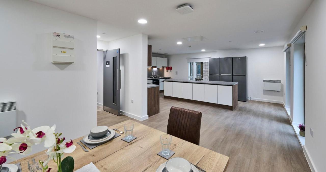 For Students Only The Oaks In Coventry Apartment Exterior photo