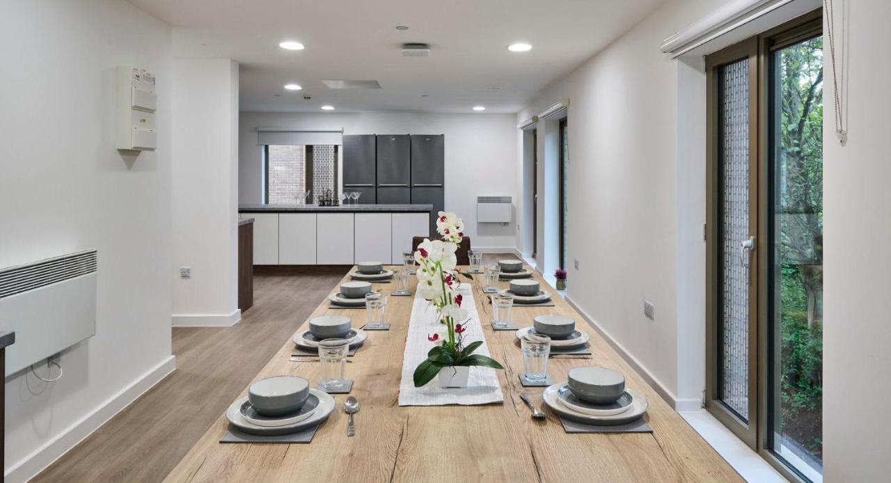 For Students Only The Oaks In Coventry Apartment Exterior photo